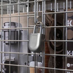 InVue 고정된 케이지에 보관된 Keurig 제품