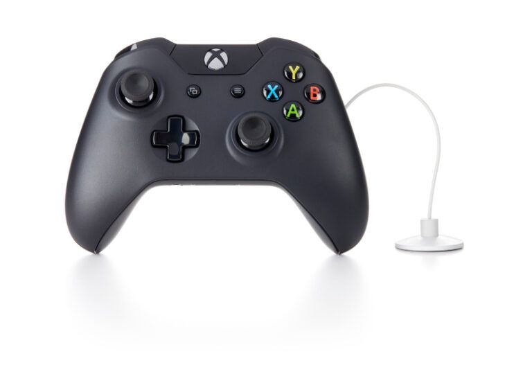 Zips로 고정된 XBox 컨트롤러