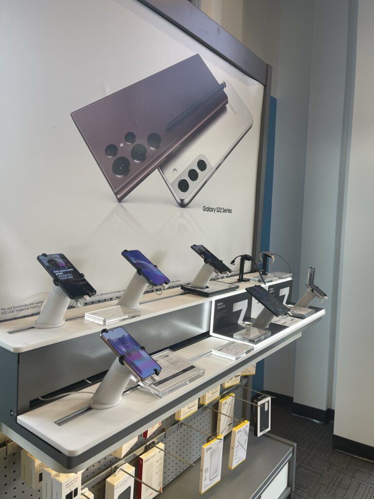AT&T 매장에서 휴대폰과 아이패드를OnePOD LIVE OnePOD