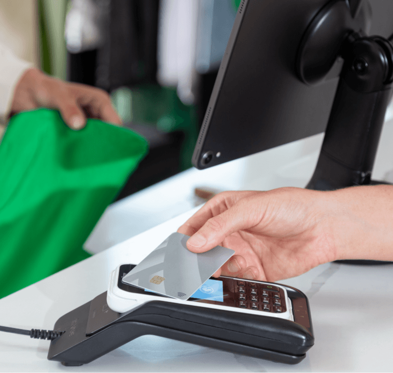 POS 단말기에서 사용 중인 신용카드