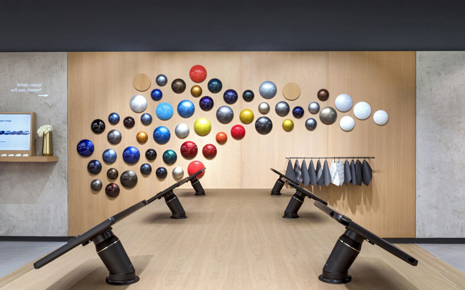 폭스바겐 CT101 스탠드 디스플레이 솔루션