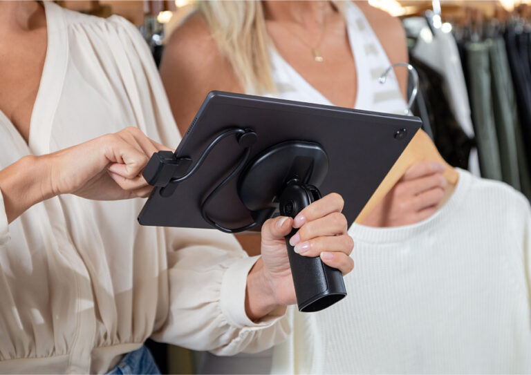 InVue 솔루션으로 매출을 증대하고 직원의 역량을 강화하세요.