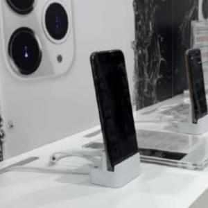 보안 전시된 스마트폰