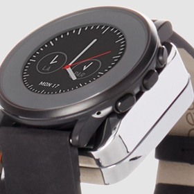 매장에 도착한 첫날부터 모든 시계를 보호하세요