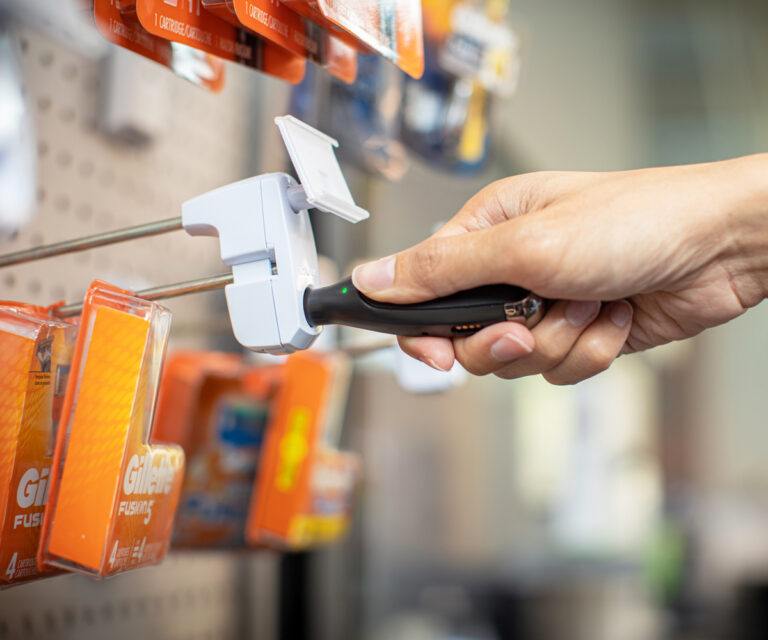 OneKEY ( OneKEY )로 OneKEY 면도날을 장착한 잠금 후크