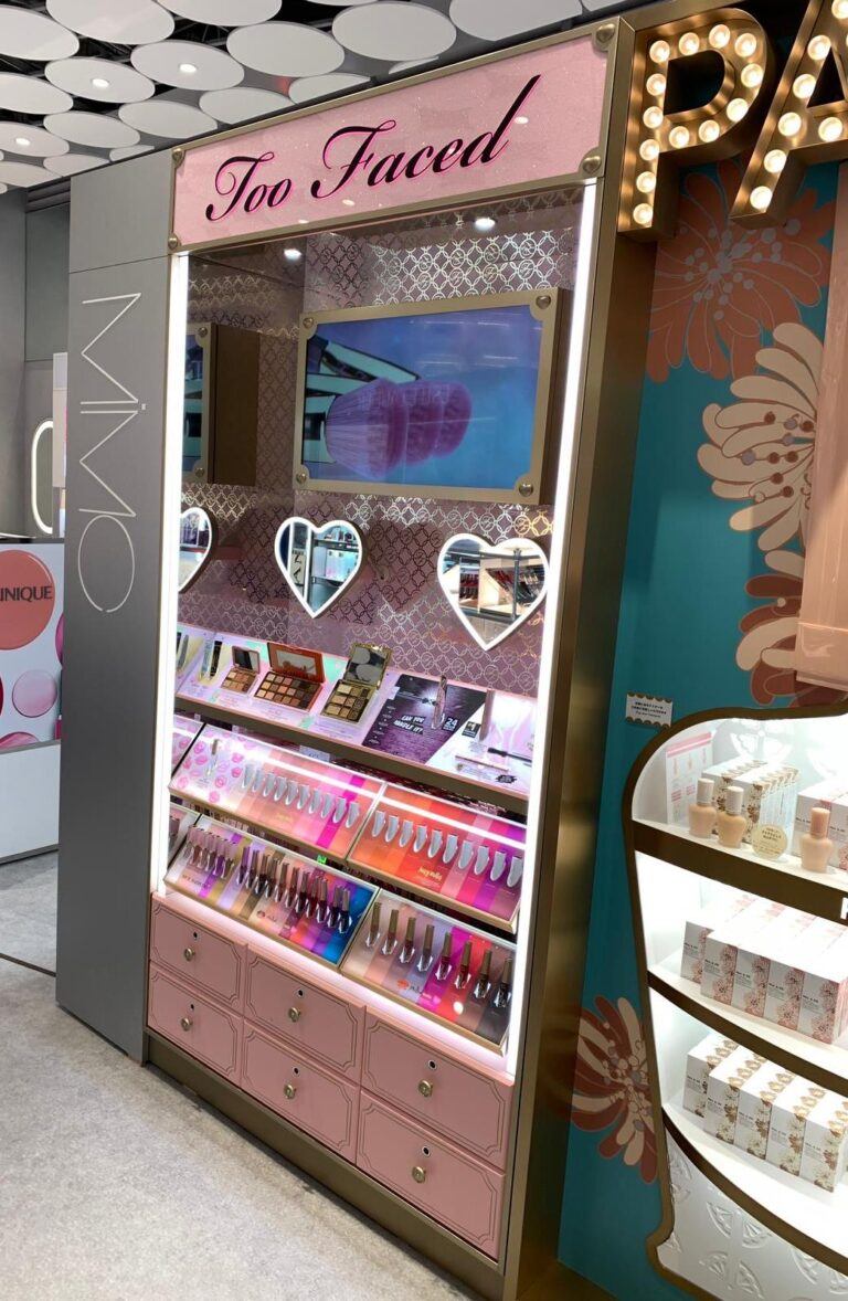 Too Faced 뷰티 제품, L430 잠금 장치로 안전하게 보관