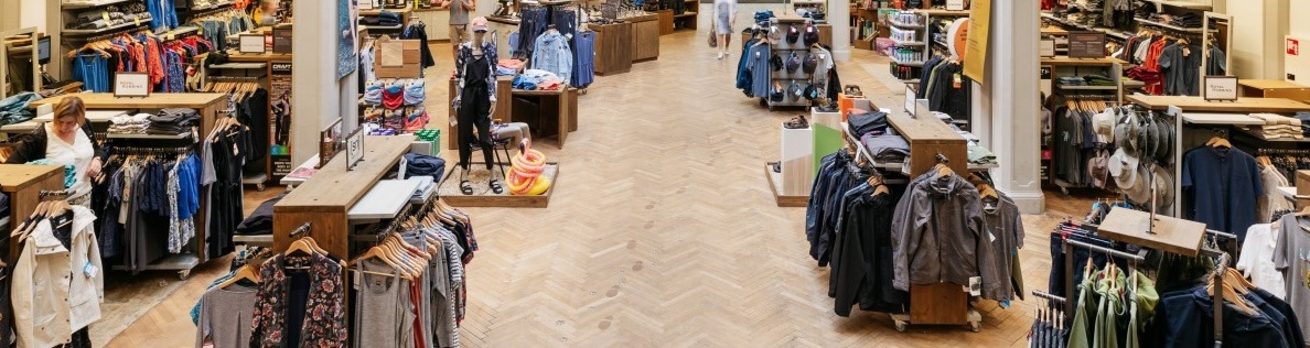 AS 어드벤처 소매점 매장 내부