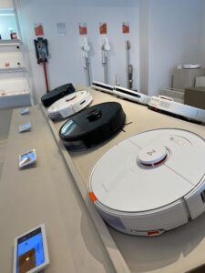 소매 환경에서 고정된 로봇 청소기