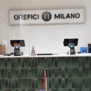 사무실 환경에서의 태블릿 스탠드