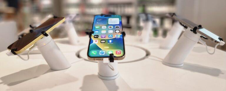 InVue도난 방지 휴대폰 보안 시스템, 대담한 절도 시도에서 경쟁사 제품 제압